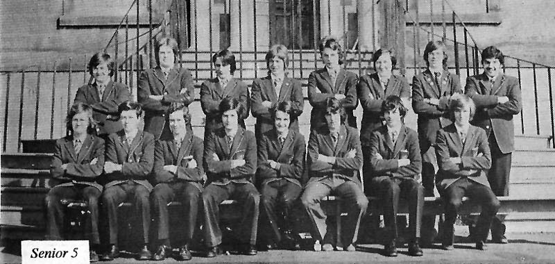 Class Photo Senior 5 1976.jpg - Senior 5 in 1976
